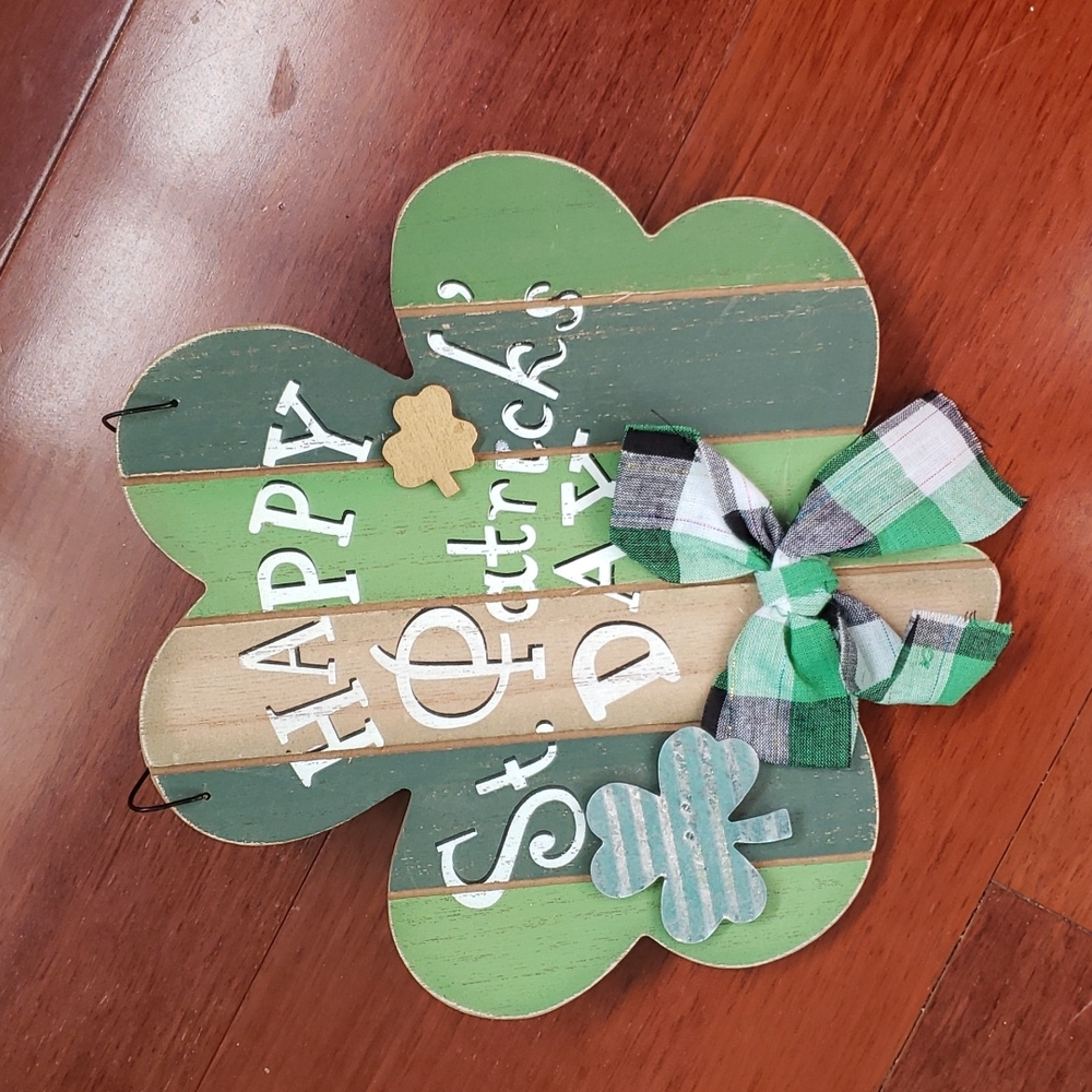 Happy St. Patricks Day for Home School Office Wall Decor NIP - Picture 1 of 5